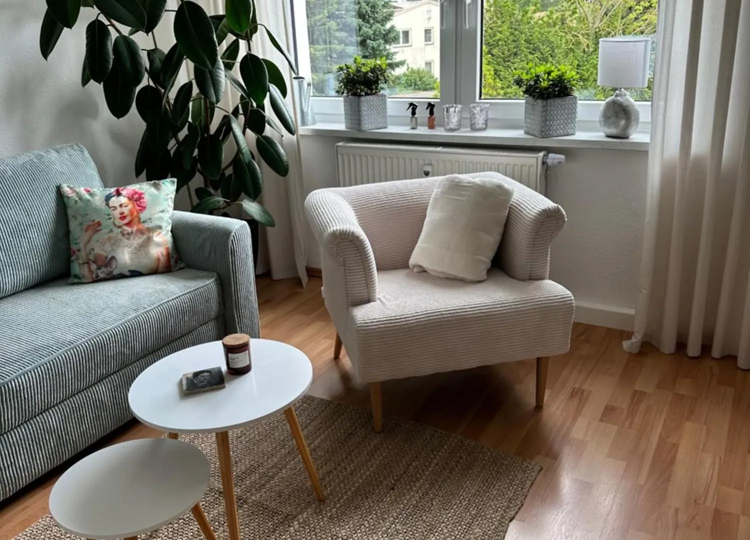 Stilvoll Uebernachten Naehe Flughafen Porsche Messe Schkeuditz Apartment